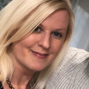 Meet your Posher, Renee